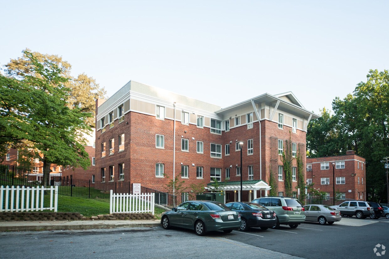 Foto del edificio - 104 Schuyler Rd