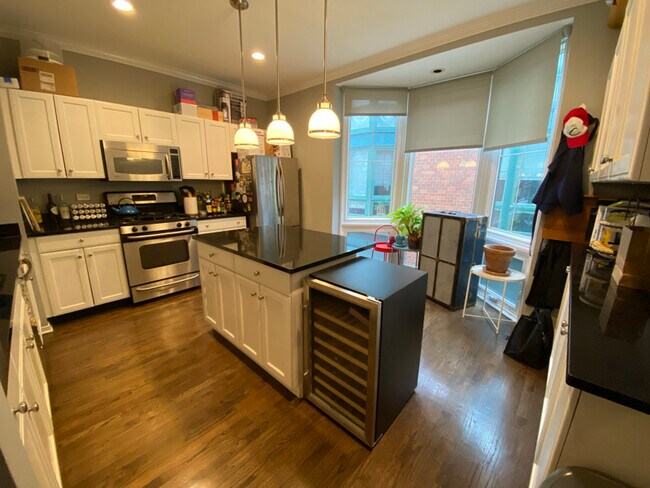 Foto del edificio - 2700 N Seminary Ave