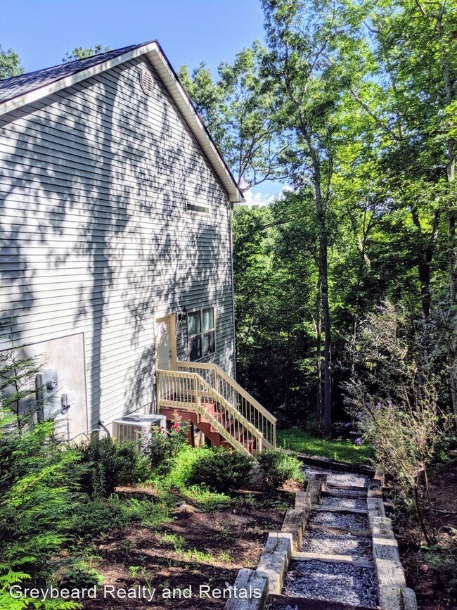 Foto del edificio - 3 br, 3 bath House - 137 Fairway Drive