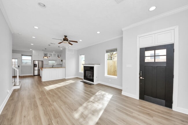 Foto del edificio - 1320 Dorothy St