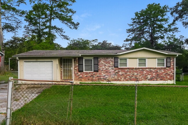 Building Photo - 6641 Wealthy Ct