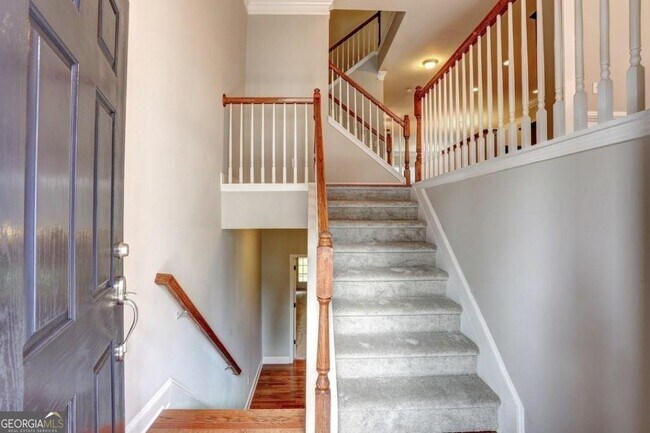 Building Photo - 12820 Doe Dr