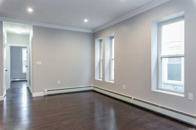 Building Photo - 701 Van Siclen Ave