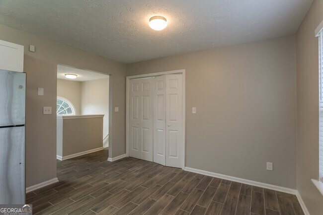 Foto del edificio - 382 Pleasant Way