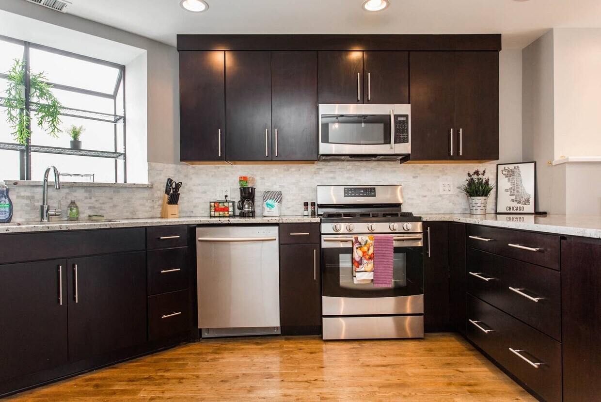 Foto principal - 3264 Clark