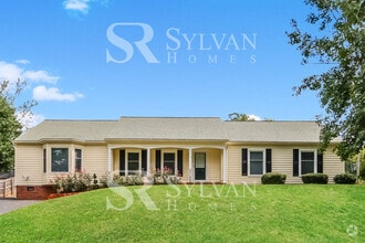 Building Photo - 2116 Helen Dr