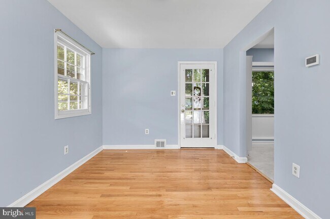 Foto del edificio - 6306 Charnwood St