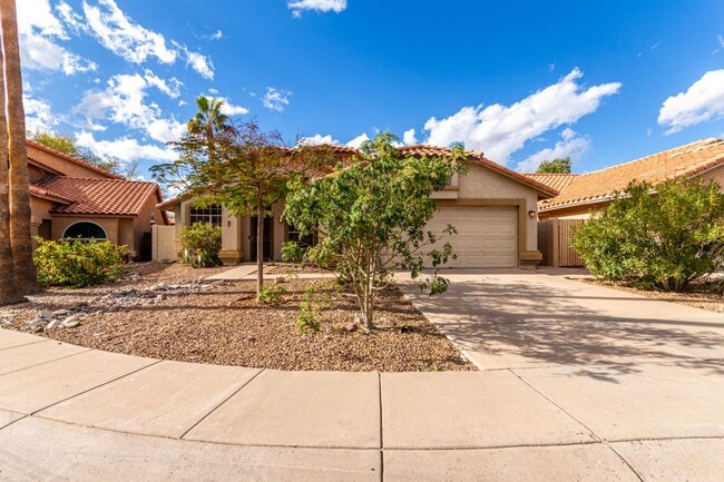Building Photo - Perfect Ahwatukee Rental