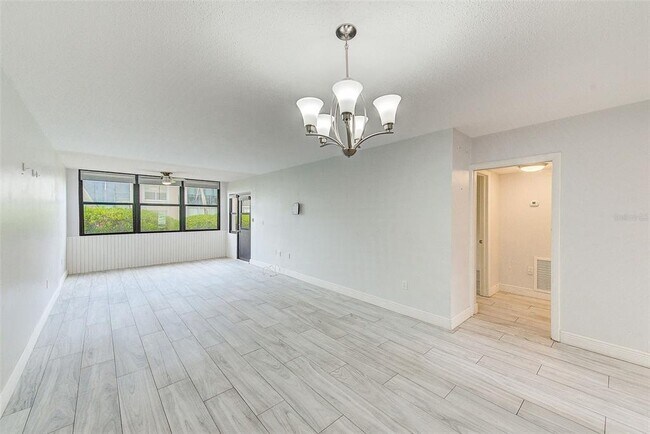 Building Photo - 10280 Imperial Point Dr W