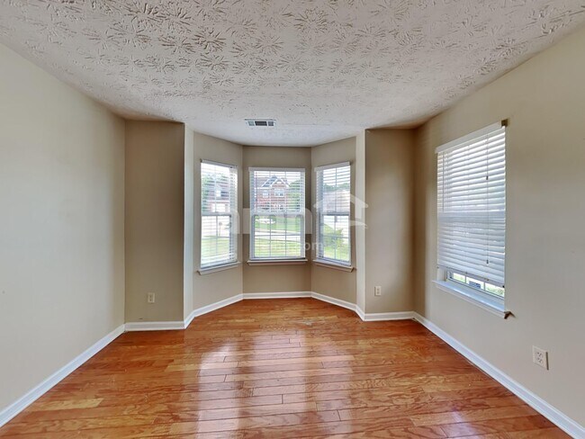 Foto del edificio - 317 Shasta Ln