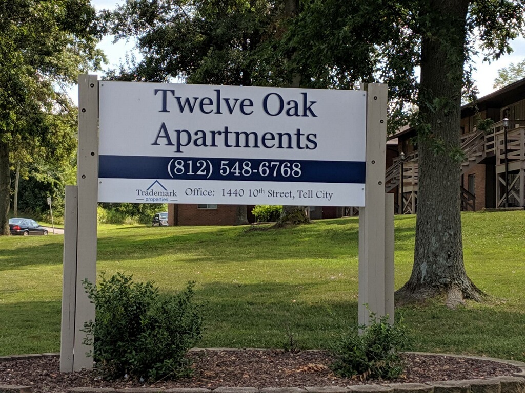 Foto principal - Twelve Oak Apartments