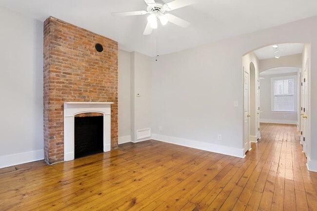 Foto del edificio - 320 8th St