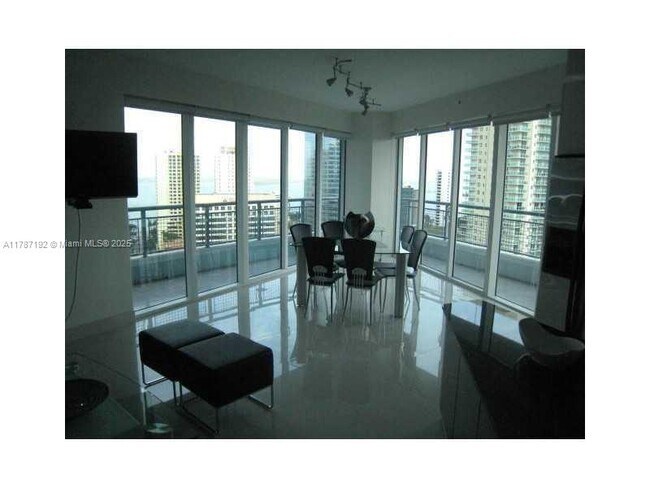 Foto del edificio - 60 SW 13th St