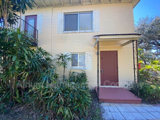 Foto del edificio - 32 N Primrose Dr