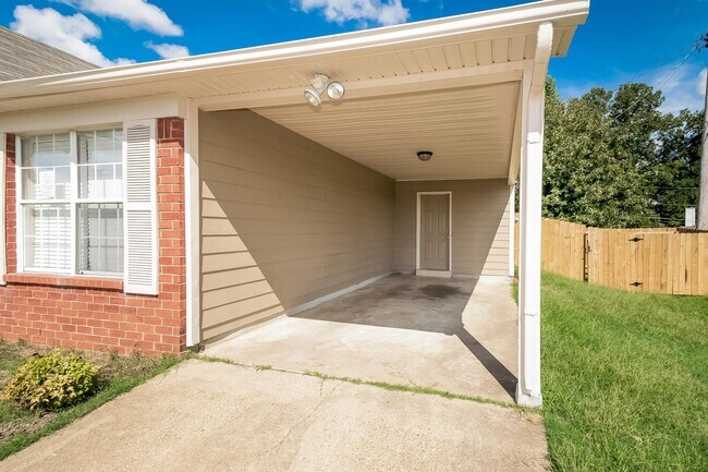 Building Photo - 4286 Appian Dr