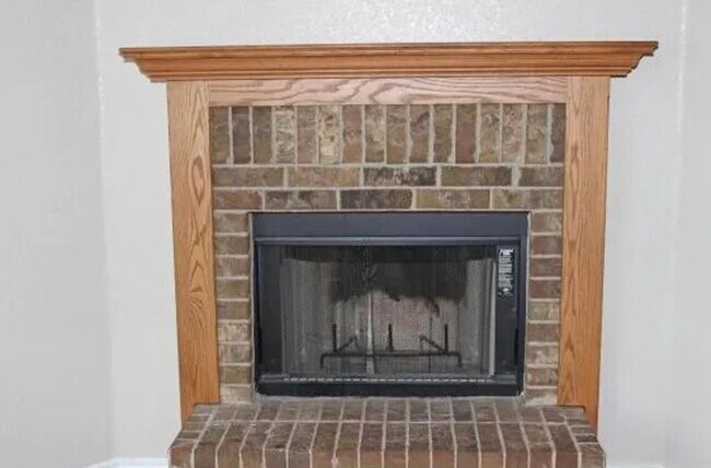 Building Photo - 3705 Ida Dr