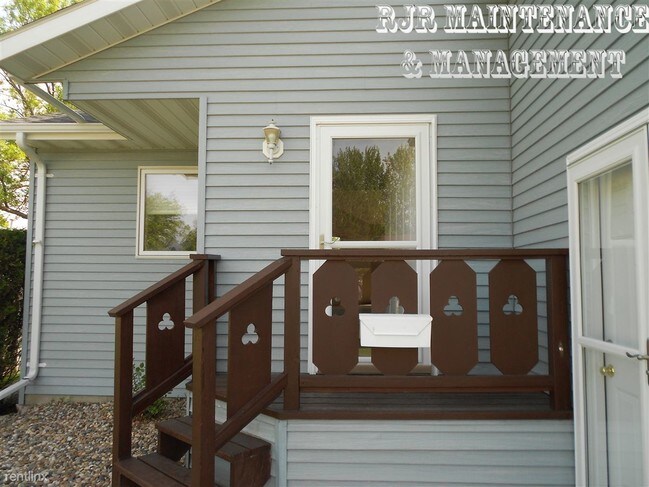 Building Photo - 2 br, 2 bath Duplex - 3853 Montreal St