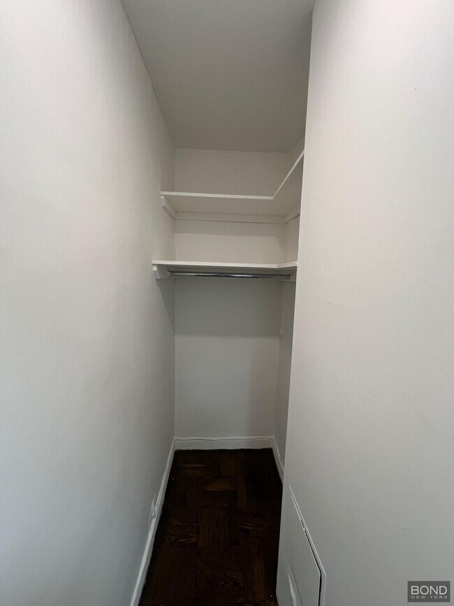 Foto del edificio - 140 E 46th St