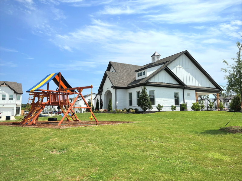Foto principal - 421 Auburn Crossing Dr