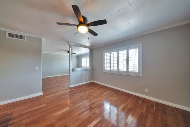 Foto del edificio - 6 Bed house with Pool near ASU