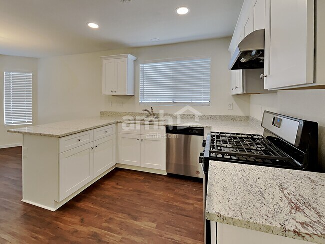 Foto del edificio - 3237 E Blackhawk Dr