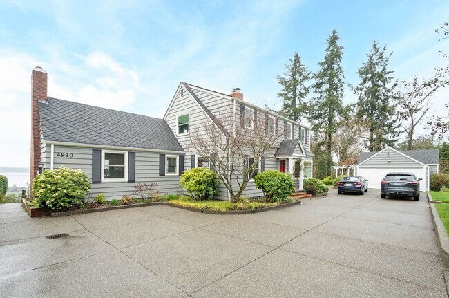 Building Photo - Stunning Home with Breathtaking Views in T...