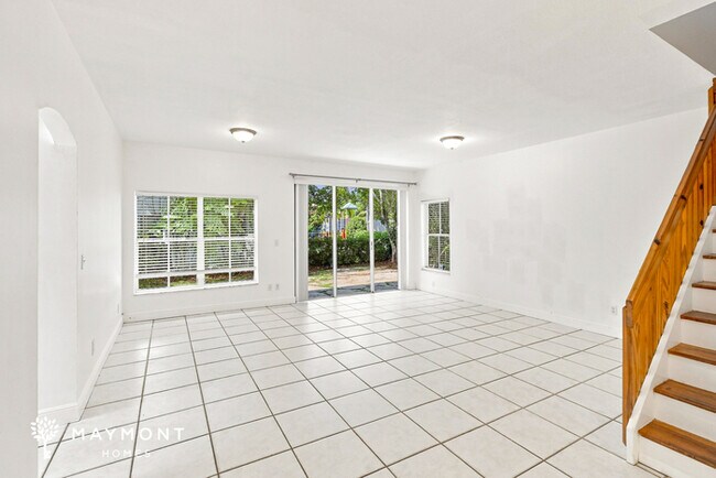 Building Photo - 20742 NW 3rd Ct
