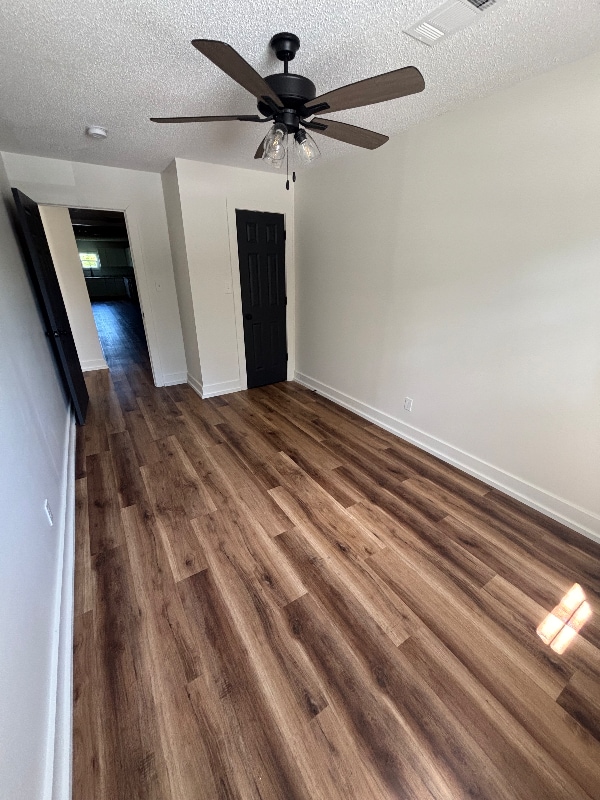 Foto del edificio - 295 Hill Chapel Rd