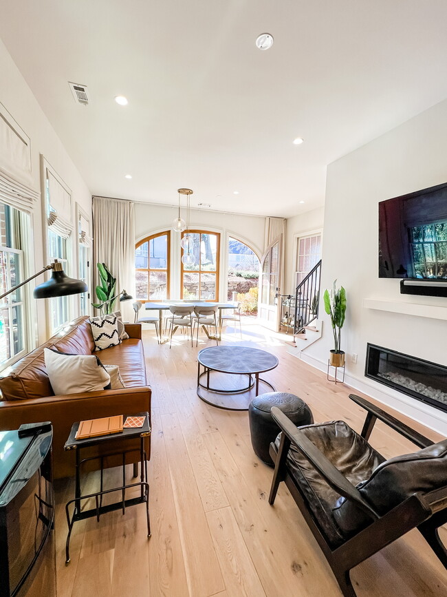 Foto del edificio - 125 Kelmscott Ln