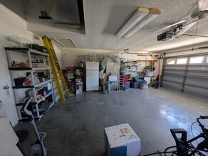 Building Photo - 8925 Helmsly Ln