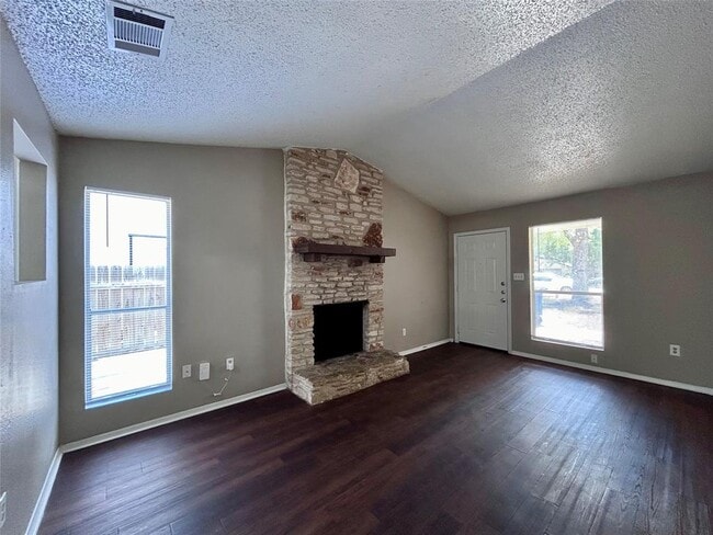 Building Photo - 1502 No Mor Cove