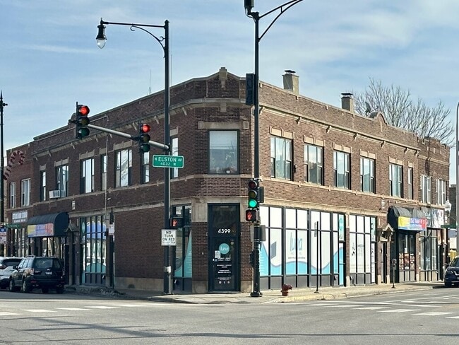 Building Photo - 4393 N Elston Ave