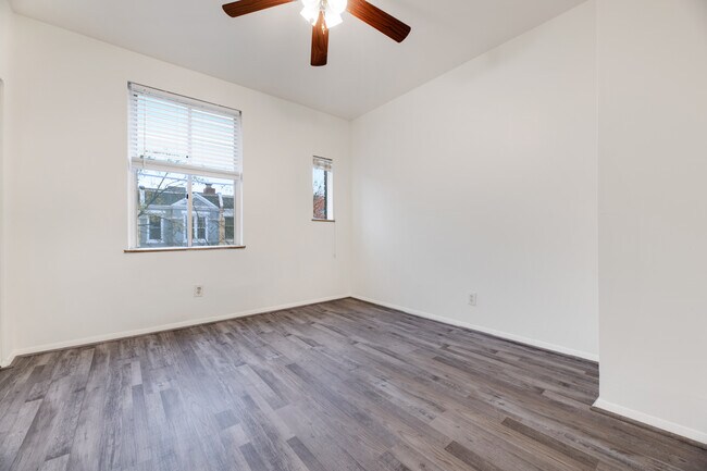 Building Photo - 1241 Duncan Pl NE