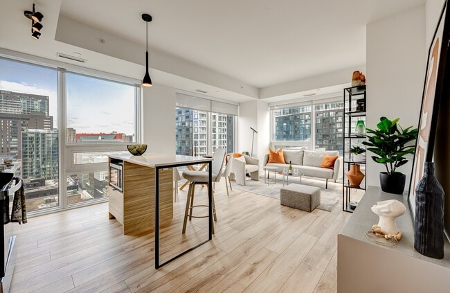 Building Photo - Le Livmore