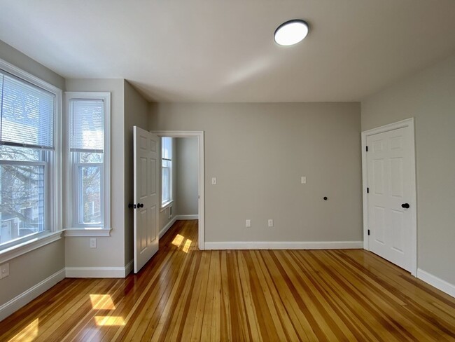 Building Photo - 123 Trenton St