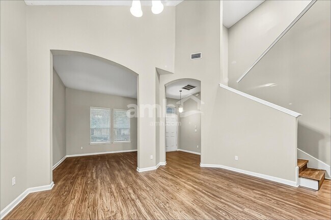 Foto del edificio - 6830 Morse Oaks Dr