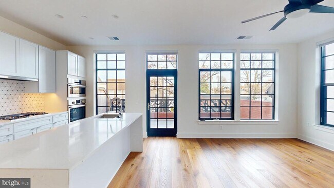 Foto del edificio - 1312 King St