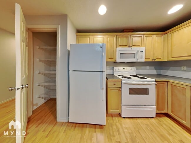 Building Photo - 8019 NE 38th Ave