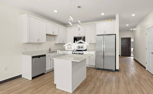 Foto del edificio - 3680 9th St NW