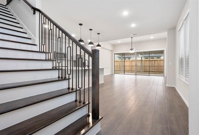 Building Photo - 3405 Knighton Hill Dr