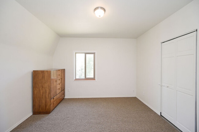 Building Photo - 3819 MT Highway 40 W