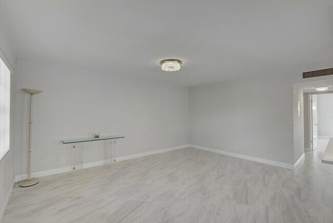 Foto del edificio - 998 Normandy Trail
