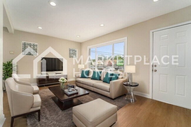 Foto del edificio - 14732 Woodmont Ave