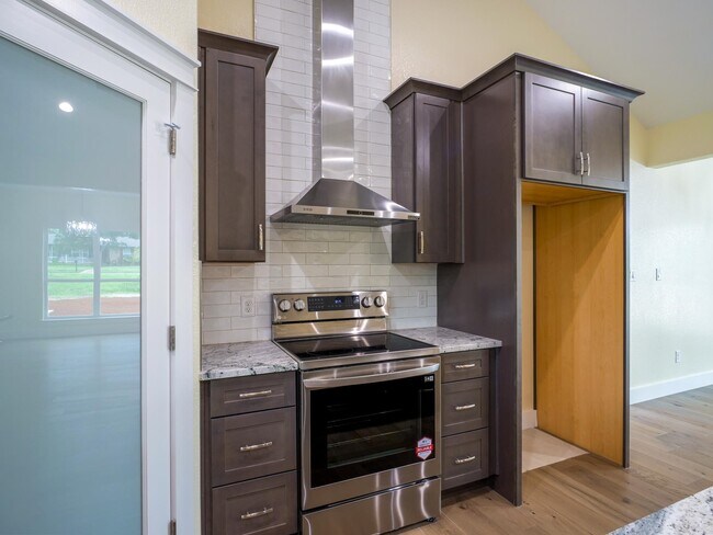 Foto del edificio - 1415 Bluebonnet Dr