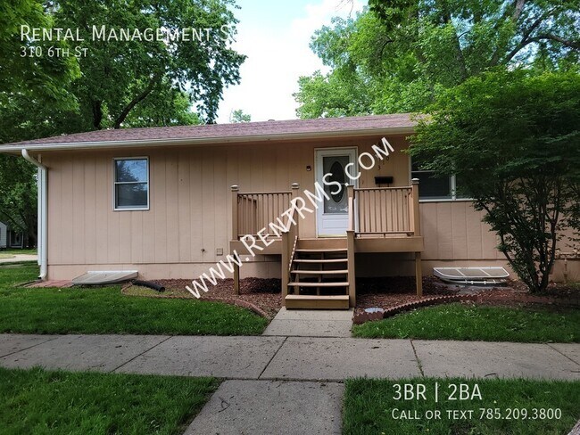 Foto del edificio - 310 6th St - Wamego 3 BED/2 BATH