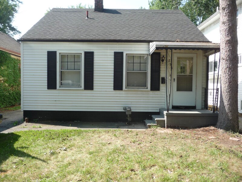 253 W Chesterfield St, Ferndale, MI 48220 House Rental in Ferndale