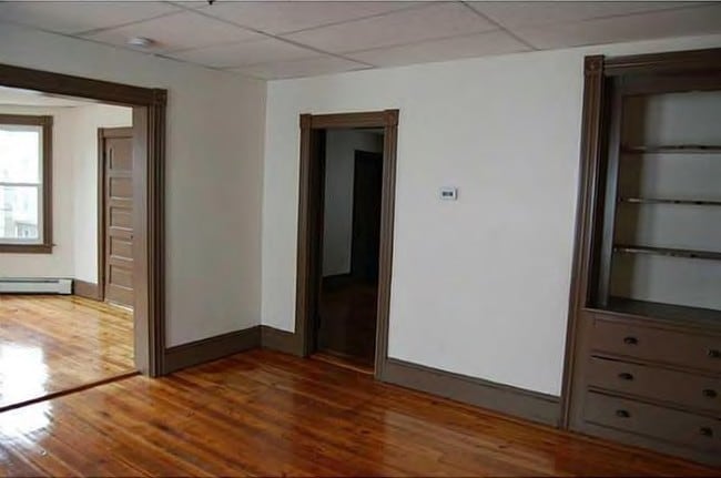 Interior - 227 Wood Ave