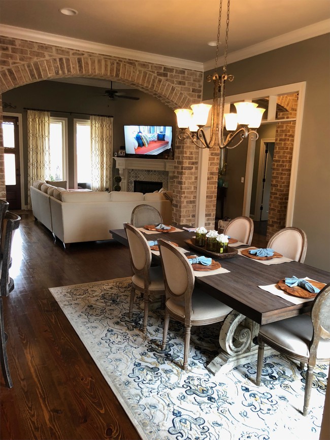 Building Photo - 913 Abundance Pl
