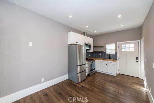 Building Photo - 447 E Hullett St