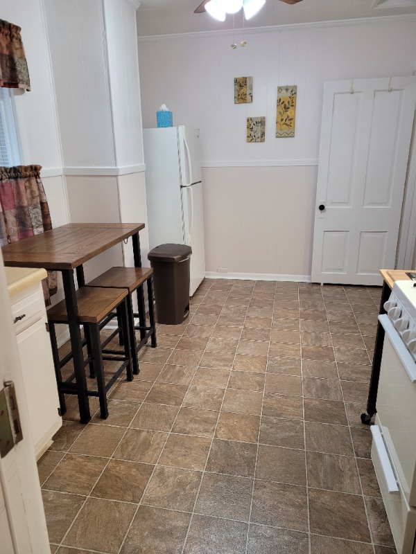 Foto del edificio - 841 Parkview St NE